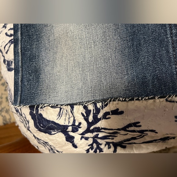 Bare Denim crop jean pant. Waist 34, low waist tapered fit. - Picture 3 of 8